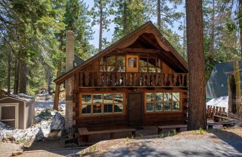 Timberland Casa | 3BR Mountain Cabin-Near Beach & Slopes