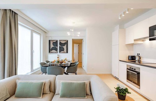 Plasky Apartamento | 3BR NATO & EU Apartment - FreeLuggage Room