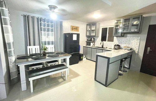 Angeles City Casa | NUEVO 3BR casa de dos pisos.