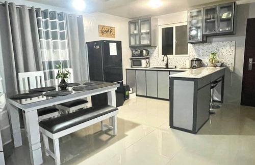 Angeles City Casa | NUEVO 3BR casa de dos pisos.