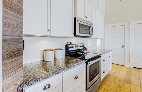 Carova Beach Casa | 3BR ocean-view home with beach access & large deck