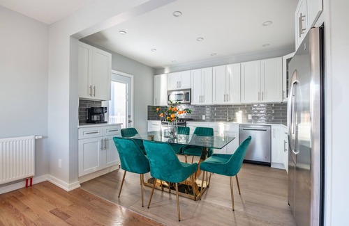 Southeast Yonkers Casa | 3BR Prime Luxury near NYC - Arcade Room