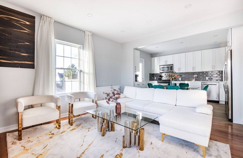 Southeast Yonkers Casa | 3BR Prime Luxury near NYC - Arcade Room
