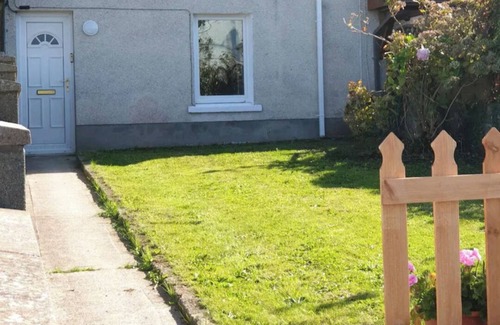 Kidwelly Casa | 3BR-Sleeps6-PetsOK-Off road parking-Garden