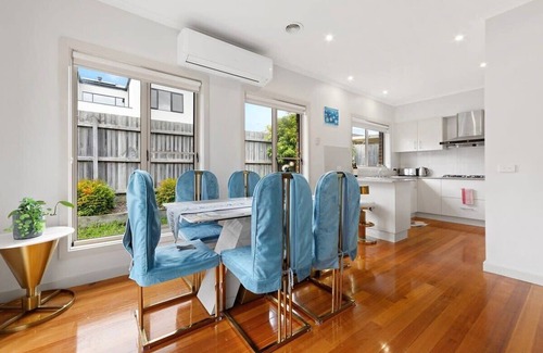 Ashwood Casa | 3BR Townhouse 7km to Chadstone