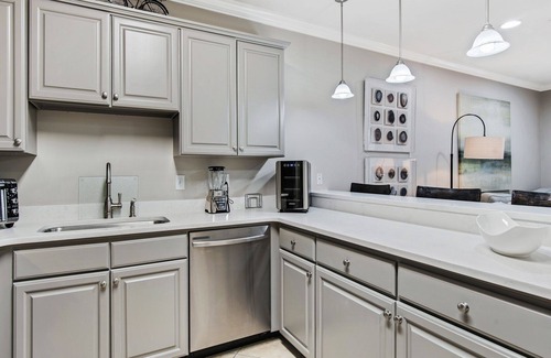 Gulf Place Condominio | Hermosa casa adosada en 30A, cerca de la piscina, a pie de playa y paseo de artistas.
