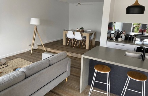 Macalister Range Apartamento | 3Br Tropical Abode ! Free WIFI, walk to Palm Cove 🌴