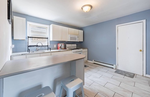 Forest Hill Apartamento | 3BR Unit | Near Subway & Top Attractions