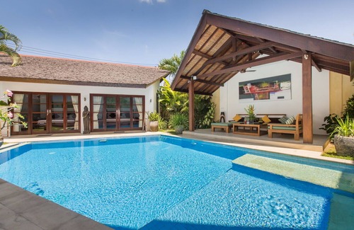 Nakula Villa | Villa de 3 habitaciones en el corazón de Seminyak
