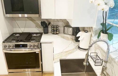 Hidden Hills Casa | 3BR Villa with Serene Poolside Views - CAL1 - HH