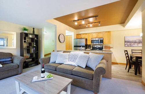 Whistler Cay Estates Casa | 3BR Village Townhouse w/ Pvt Hot Tub & Parking