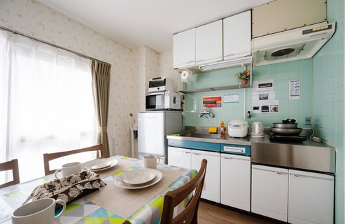 Dotonbori Apartamento | 3F [autorizado / máximo 6 personas] Dotonbori Mercado Kuromon 5 minutos a pie de Shinsaibashi / cerca de Namba / habitación japonesa brillante / tienda de conveniencia cerca ^^