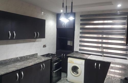 Oshodi-Isolo Apartamento | 3JD Lavishly Furnished 3-Bed Genius