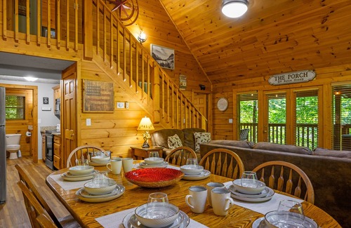 Black Bear Falls Cabina | Listado regresivo, Nueva administración, Reserve ahora