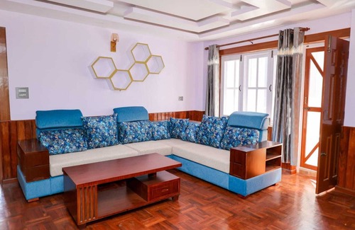 Kathmandu Apartamento | 3LDK, 2 private rooms, 1 shared room, spacious kitchen, meeting room, and parking space.