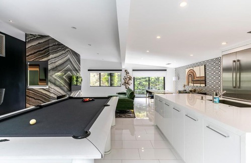 Hollywood Dell Casa | $3M Modern Hollywood New Construction Villa Oasis