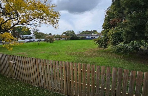 Hamilton Lake Casa | 3min to Hospital- No extra guest fee- Pet Friendly