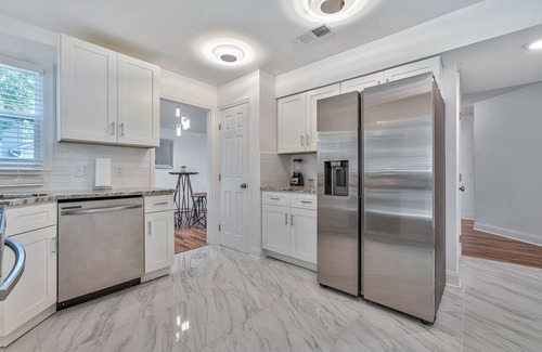 Antioch Casa | 3minAirport ♥ 10minDowntown ♥ FreeParking 3BD2.5BA