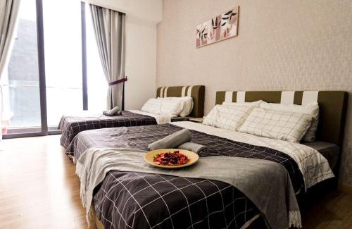 Ulu Tiram Apartamento | 3minstoAustinHeight CozyStay 1B1R Cube8teens6Pax