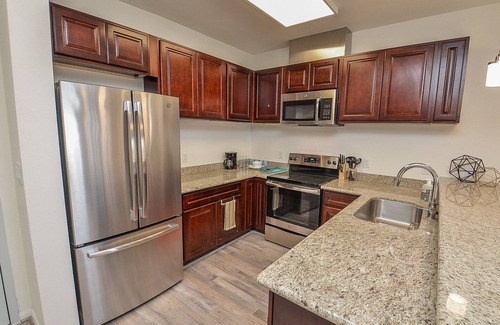 Katy Condominio | 3P| Chic & Stylish Condo Unit| Lifestyle Center Living