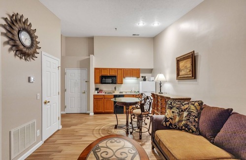 Nashville Condominio | 3rd Floor Back Side Penthouse Suite - 306 by Grand Wood Suites