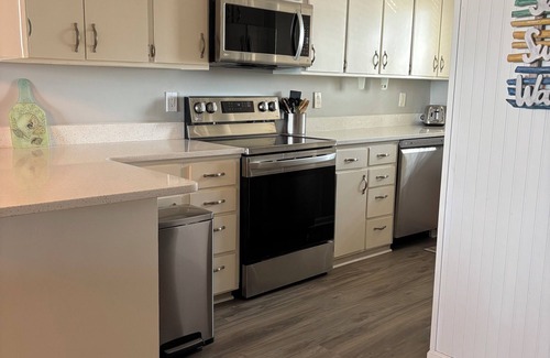 Crescent Beach Condominio | 3rd Floor Condo W/ View of Gulf and Pools