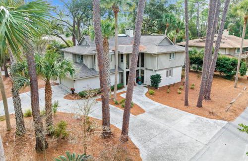 Oceanside Casa | 3rd Row Beach House - Private Pool & Spa - 16 Oyster Catcher Rd