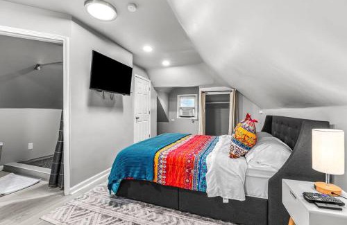 Detroit Apartamento | 3rd Story Loft Islandview Pets Included with Free Parking!