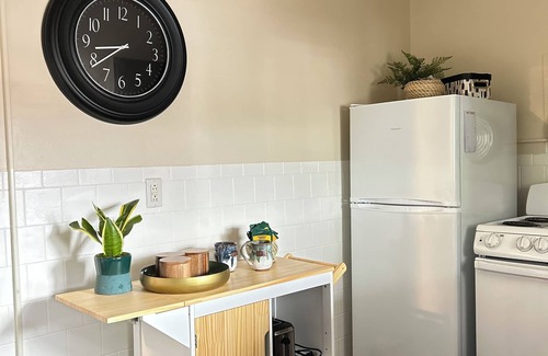 Williamsport Apartamento | "3Thirty2" - near IPT, 10min to LLW Series-AC/off street parking