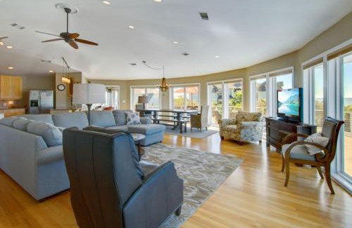 Isle of Palms Casa | 4 46th Avenue by AvantStay Pool Views Deck