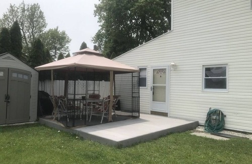 Cape May - Wildwood Apartamento | 4.5 blocks to beach. Huge yard