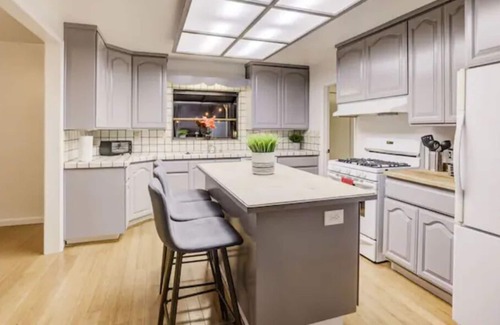 Santa Rosa Casa | 4 BD/3 BA WINE COUNTRY HOME | MINS FROM DOWNTOWN SANTA ROSA