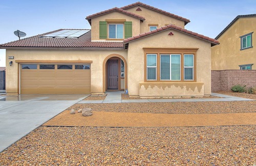 Victorville Casa | 4 BD Beautiful House