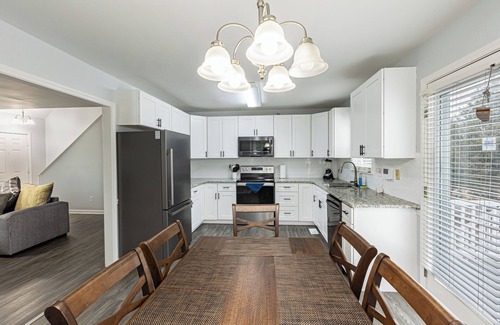 Winston - Salem Casa | 4-Bd Retreat in Winston-Salem
