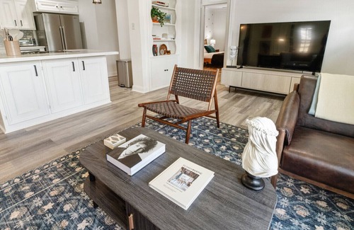 Greater Third Ward Casa | 4 Bd Stylish Home by UofH & TSU 5 Min to Downtown!