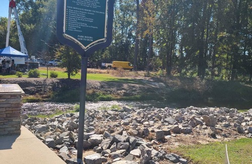 Westover Casa | 4 bdr w/ WiFi & parking in Fayetteville, NC by Fort Liberty & Cross Creek Mall