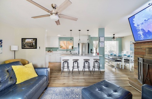 Prescott Casa | 5 Min to Whiskey Row + Arcade + Fire Pit + EV Charger + Pets!