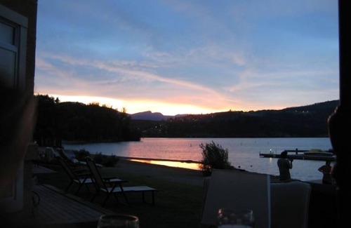 Central Okanagan Casa | High End Luxury Lakefront TH, Familia Pamper U & Ur