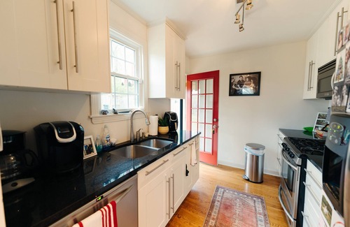 Whitebridge Casa | 4 bed/2 bath music themed cozy home