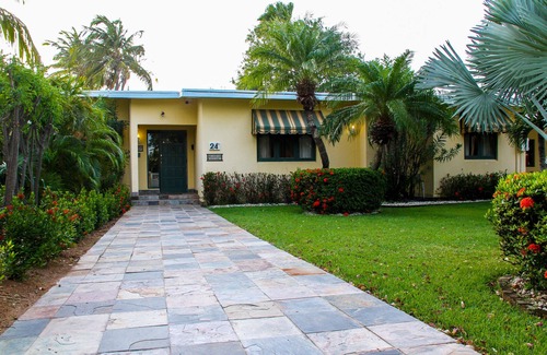Koyari Casa | 4 Bed 2 Bath Tropical Aruba Villa Oasis cerca de todo!
