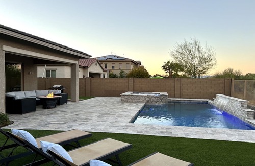Estrella Mountain Ranch Casa | 4 dormitorios, 3. 5 baños, casa rancho nueva, piscina privada y spa, espaldas al campo de golf