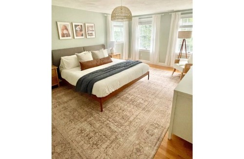 Beverly Casa | 4 Bed, 4 Bath - Month Rentals - Hot Tub, Gym, Fireplace, Private Yard