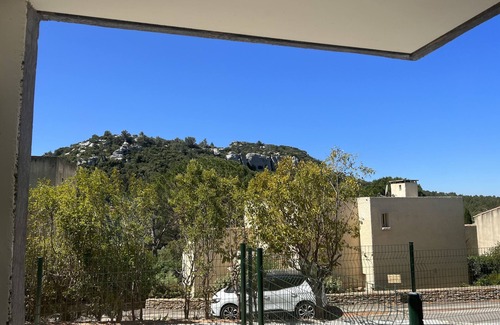 Les Baux-de-Provence Apartamento | 4-bed apartment in the Alpilles