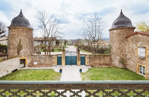 Lay Apartamento | 4 bed apartment in a 14th century manor house - Jacuzzi & Swimming pool 1h from Lyon