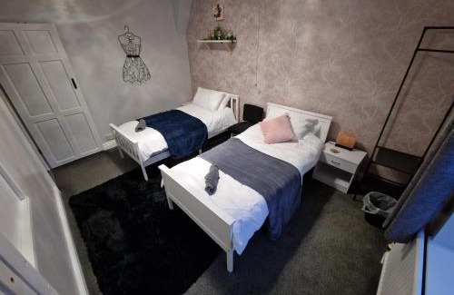 Crawshaw Booth Casa | 4 bed charming, Family-friendly cottage 1694