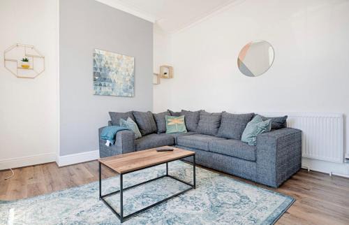 Castle Casa | 4 Bed Executive Style House - Near City Centre