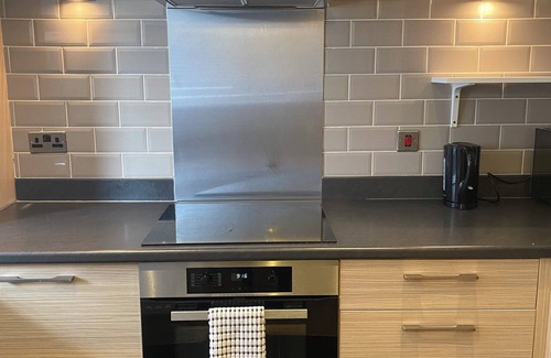 West Thurrock Casa | Beautiful 4 bedroom home with Parking by Lakeside