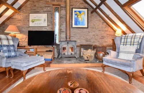 Brecon Casa | 4 Bed in Cantref BN107