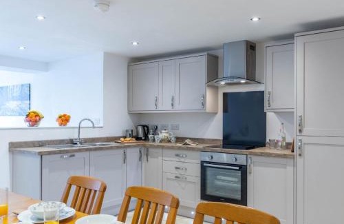 Langtoft Casa | 4 Bed in Langtoft 81235