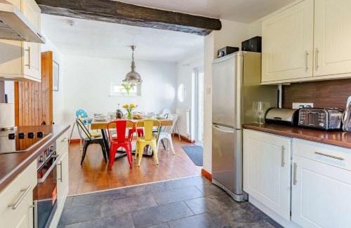 Saundersfoot Casa | 4 Bed in Saundersfoot 52743